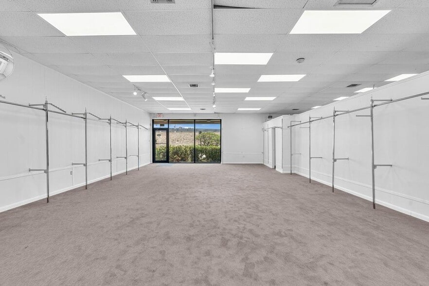 More Photos Of 2930 SW 30th Ave, Pembroke Park Freestanding For Lease