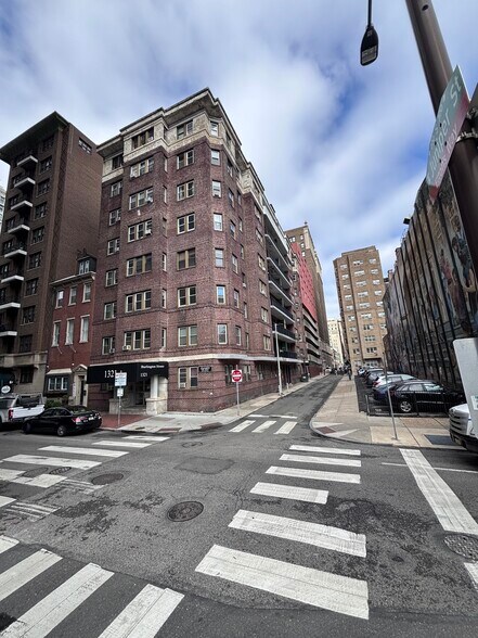 More Photos Of 1321-1323 Spruce St, Philadelphia Apartments For Sale