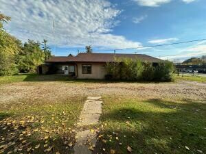 More Photos Of 2106-2108 Horton Rd, Jackson Office Residential For Sale