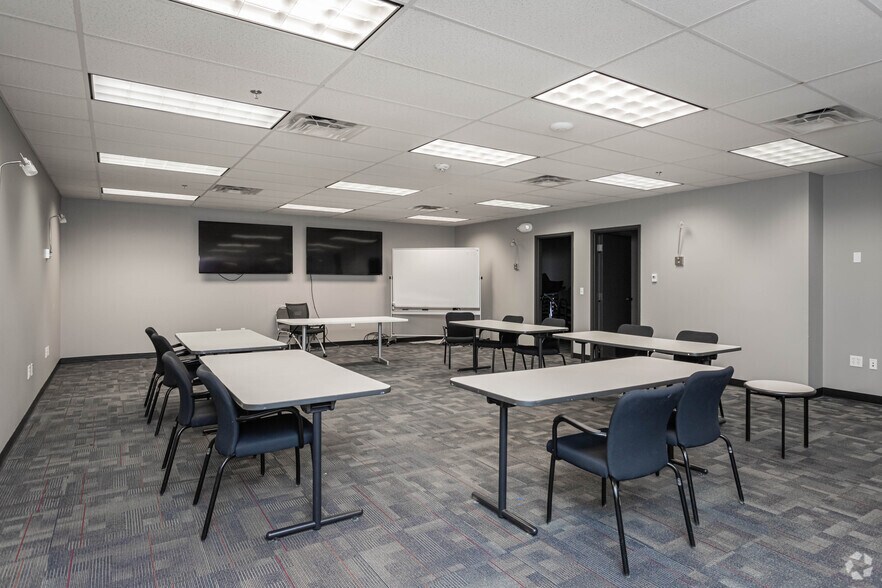 More Photos Of 609 SW 8th St, Bentonville Loft Creative Space For Lease