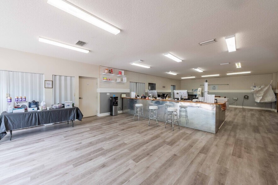 More Photos Of 3001 Faye Rd, Jacksonville Warehouse For Lease