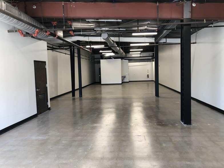 More Photos Of 2190 Nolensville Pike, Nashville Storefront For Lease