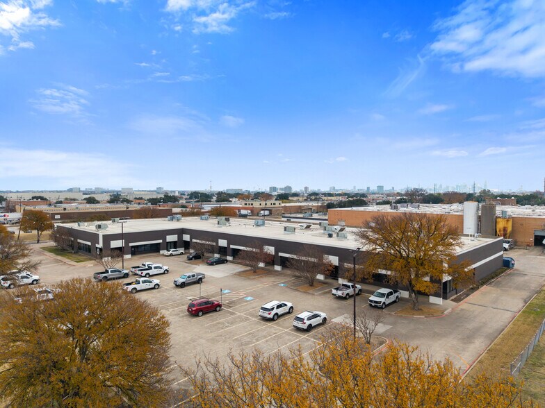 Primary Photo Of 310-320 Regal Row, Dallas Industrial For Lease