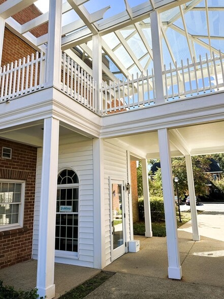 More Photos Of 11350 Pembrooke Sq, Waldorf Medical For Sale
