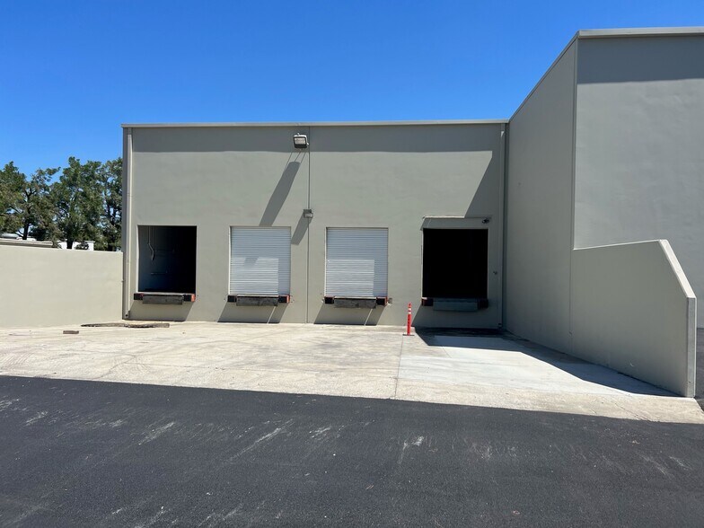 More Photos Of 1141 California Ave, Corona Warehouse For Sale