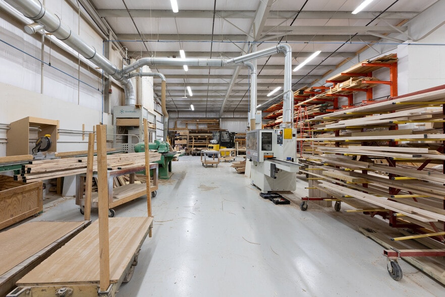 More Photos Of 641 Acorn Dr, Harrisonburg Manufacturing For Sale