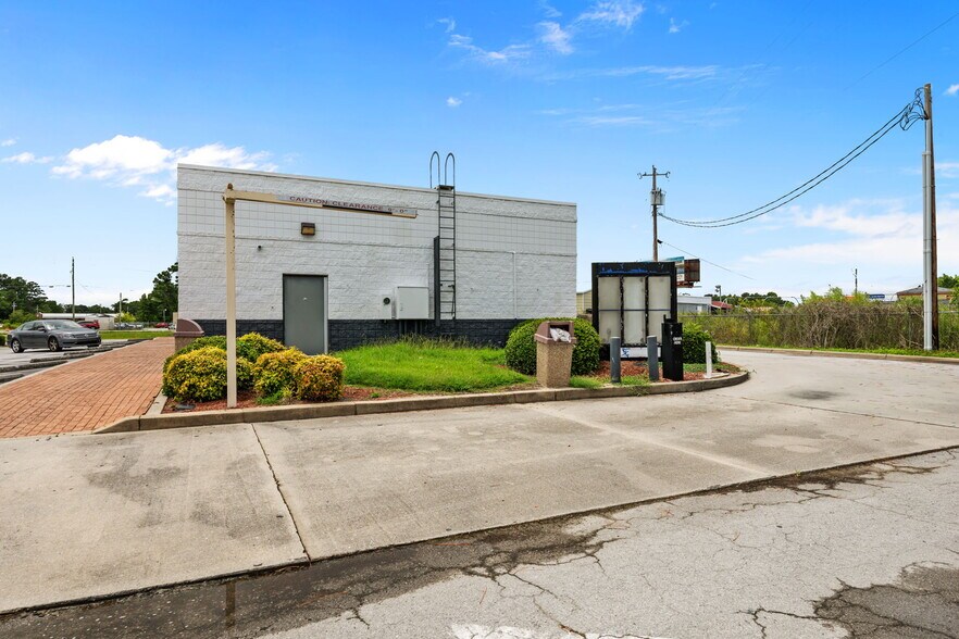 More Photos Of 1512 US Highway 70 E, New Bern Fast Food For Sale