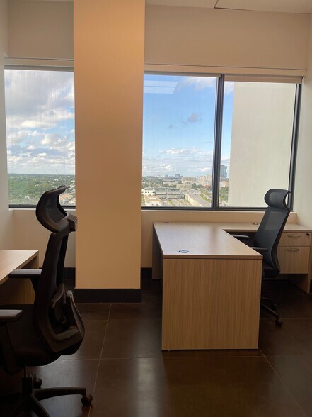 More Photos Of 19790 W Dixie Hwy, Aventura Office For Lease