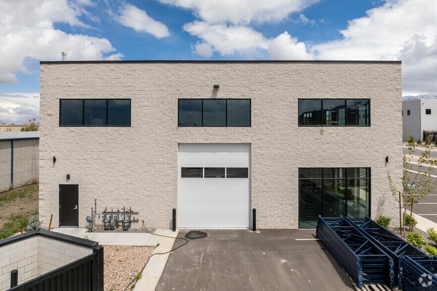 More Photos Of 1234 S 1700 W w, Woods Cross Warehouse For Lease