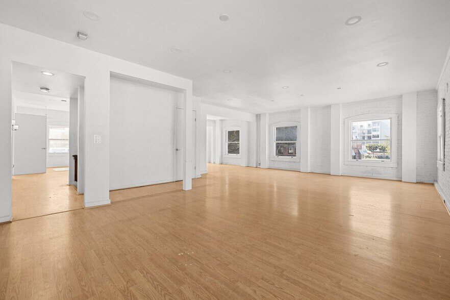 More Photos Of 2917-2921 Main St, Santa Monica Storefront Retail Office For Lease