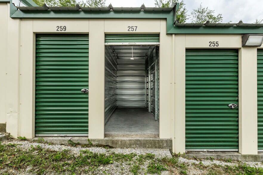 More Photos Of 1614 N Valley Pike, Rockingham Self Storage For Sale