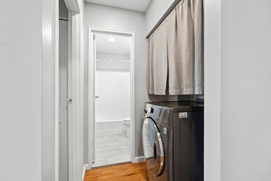 More Photos Of 575 Ellsworth St, Bridgeport Apartments For Sale