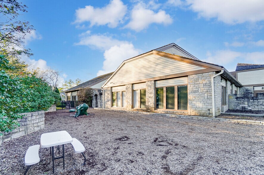 More Photos Of 5900-5920 Cromdale Dr, Dublin Daycare Center For Sale