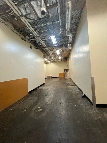 More Photos Of 301 Makaala St, Hilo Drugstore For Lease