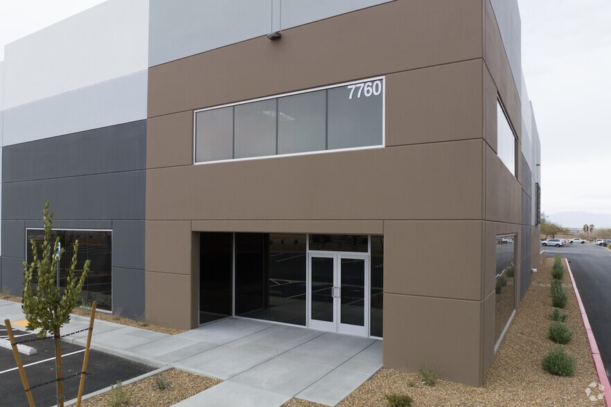 More Photos Of 7760 W Teco Ave, Las Vegas Warehouse For Lease