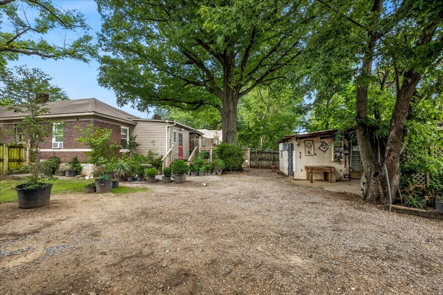 More Photos Of 2562 Sam Cooper Blvd, Memphis Office Residential For Sale