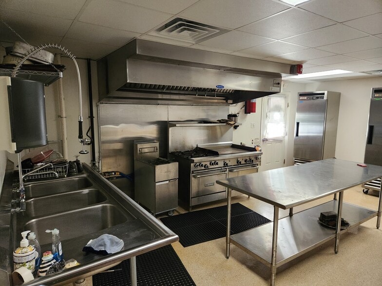 More Photos Of 3018 County Dr, Petersburg Religious Facility For Sale