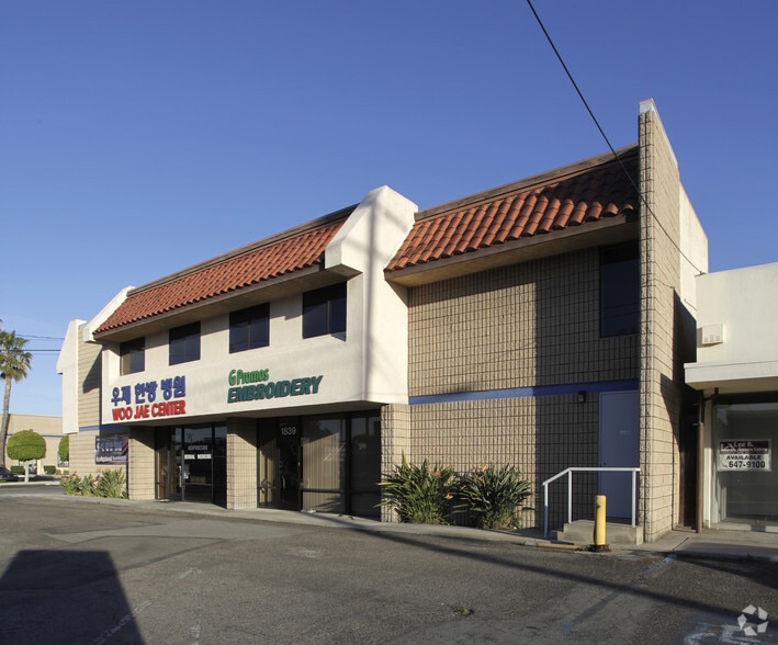 More Photos Of 1839-1841 W Commonwealth Ave, Fullerton Light Manufacturing For Sale