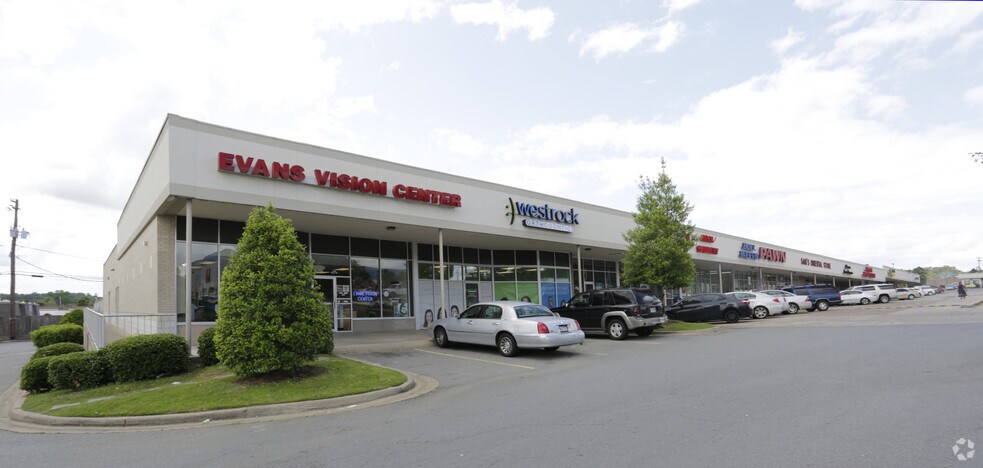 Primary Photo Of 3500 S University Ave, Little Rock Unknown For Lease