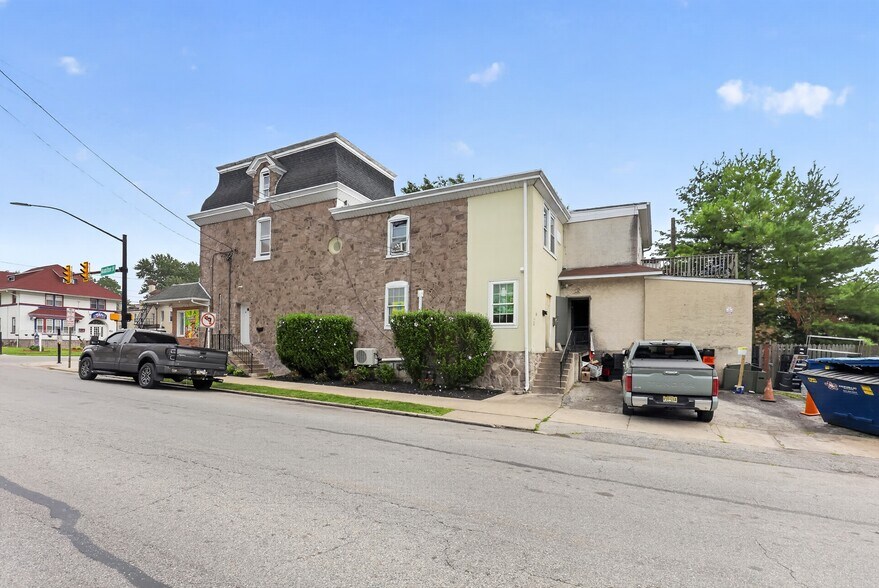 More Photos Of 1132 W Main St, Norristown Apartments For Sale