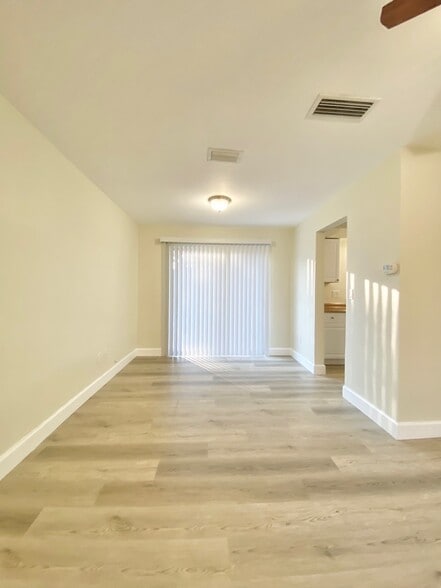 More Photos Of 531-539 New York Ave, Dunedin Apartments For Sale