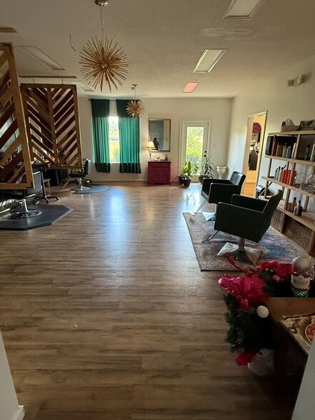 More Photos Of 19351 N Us-19, Thomasville Self Storage For Lease