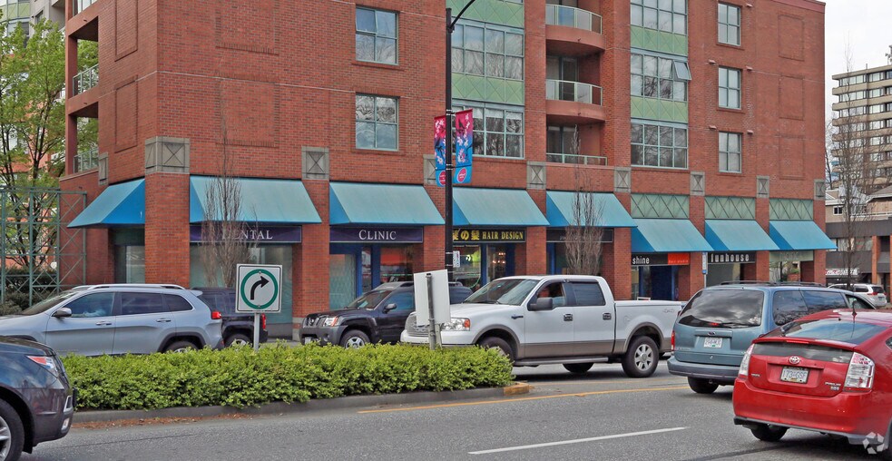 More Photos Of 3001-3011 Cambie St, Vancouver Storefront For Sale