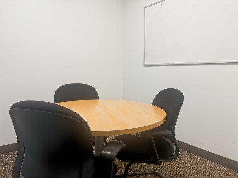 More Photos Of 1333 Burr Ridge Pky, Burr Ridge Coworking Space