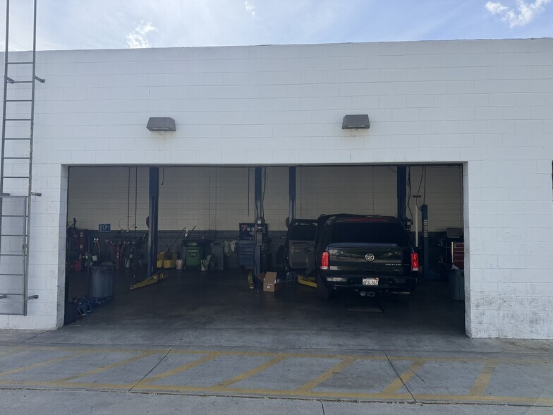 More Photos Of 14706 Whittier Blvd, Whittier Auto Repair For Sale