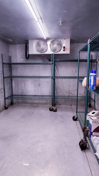 More Photos Of 66 Hawthorne Dr, Bedford Apartments For Lease