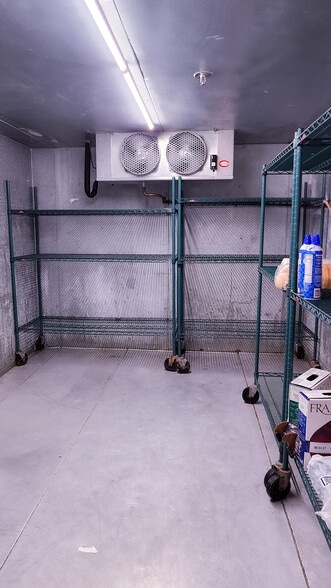 More Photos Of 66 Hawthorne Dr, Bedford Apartments For Lease