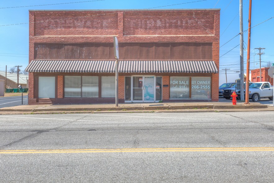 Primary Photo Of 204 S Broadway, Coweta Office For Sale