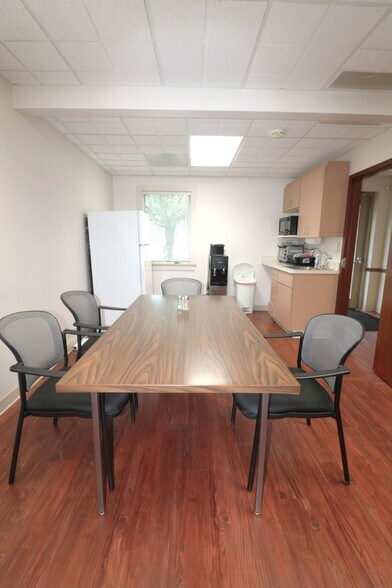 More Photos Of 136 N Ridge St, Monroeville Medical For Sale