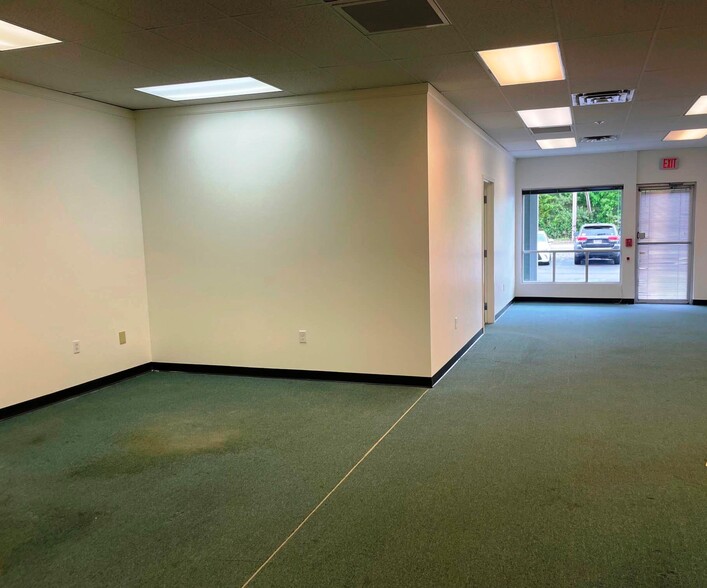 More Photos Of 111 Washington St, Plainville Unknown For Lease