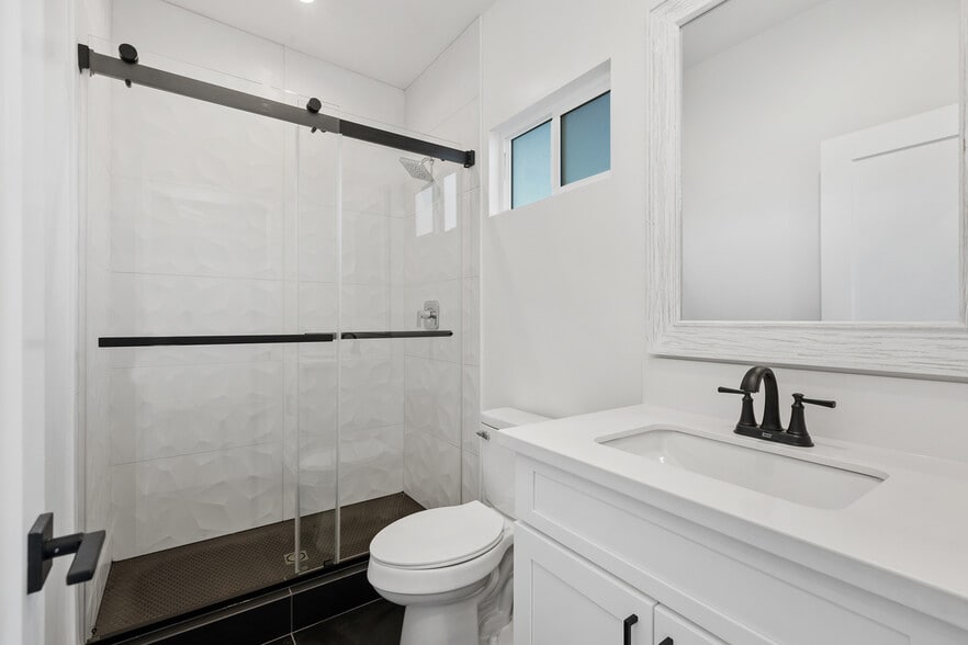 More Photos Of 4821-25 Iroquois Ave ave, San Diego Multifamily For Sale