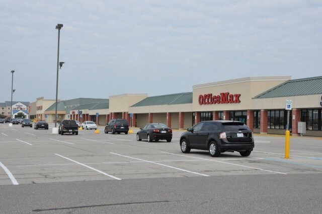 More Photos Of 2268-2580 Tittabawassee Rd, Saginaw General Retail For Lease