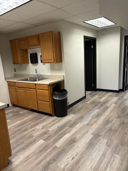 More Photos Of 4740 Forge Rd, Colorado Springs Warehouse For Lease