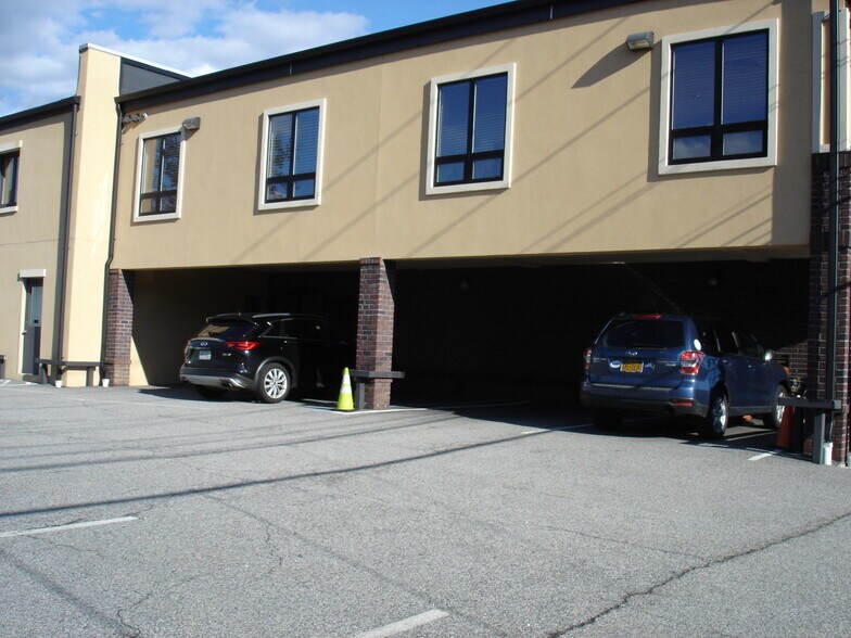 More Photos Of 453 White Plains Rd, Eastchester Storefront Retail Office For Lease