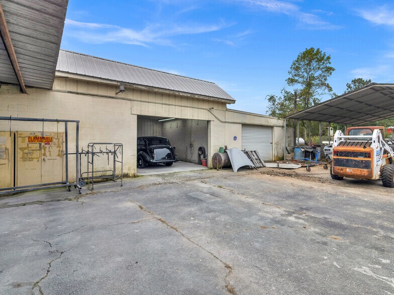 More Photos Of 1108 Anne St, Griffin Auto Repair For Sale