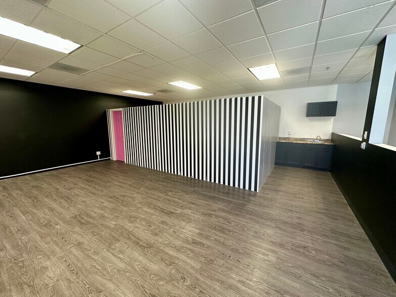 More Photos Of 861 Harold Pl, Chula Vista Research And Development For Sale