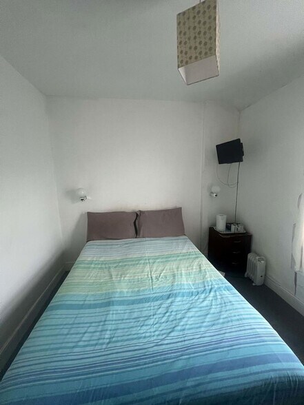 More Photos Of 12 St Chads Rd, Blackpool Hotel For Sale