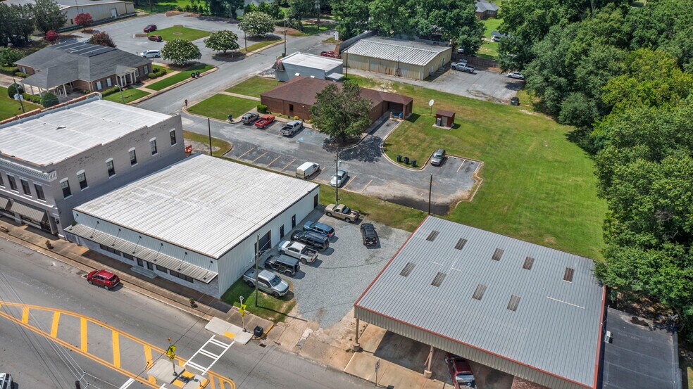 More Photos Of 48 Jones Mill Rd, Woodbury Office For Sale