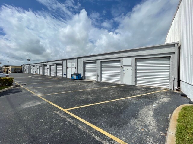 More Photos Of 2701 NE 4th Ave, Pompano Beach Warehouse For Lease
