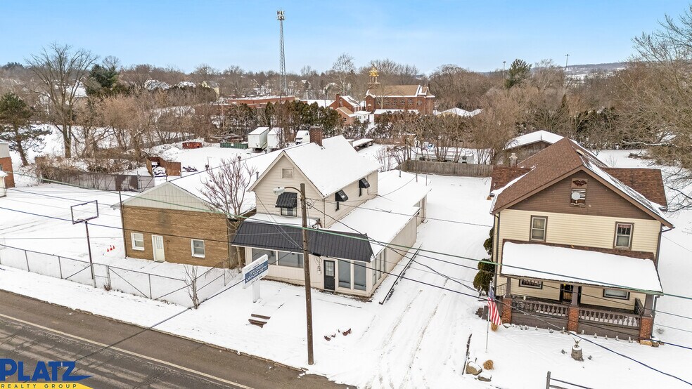 More Photos Of 1528 Mahoning Ave, Youngstown Freestanding For Sale