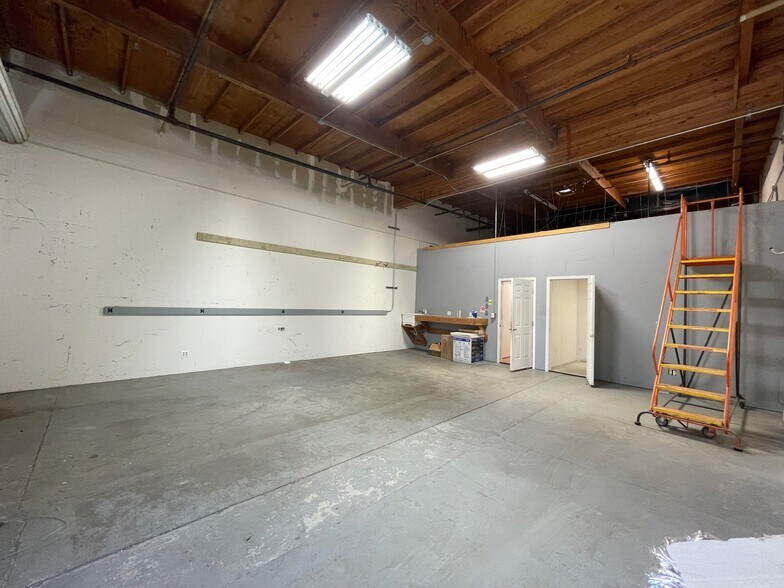 More Photos Of 1011-1021 Mason St, Vacaville Unknown For Lease