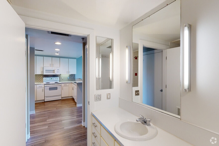 More Photos Of 7400 E 29th Ave, Denver Unknown For Lease