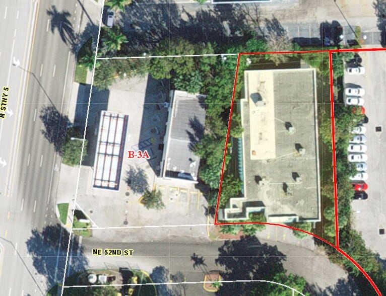 More Photos Of 2201 NE 52nd St, Lighthouse Point Medical For Sale