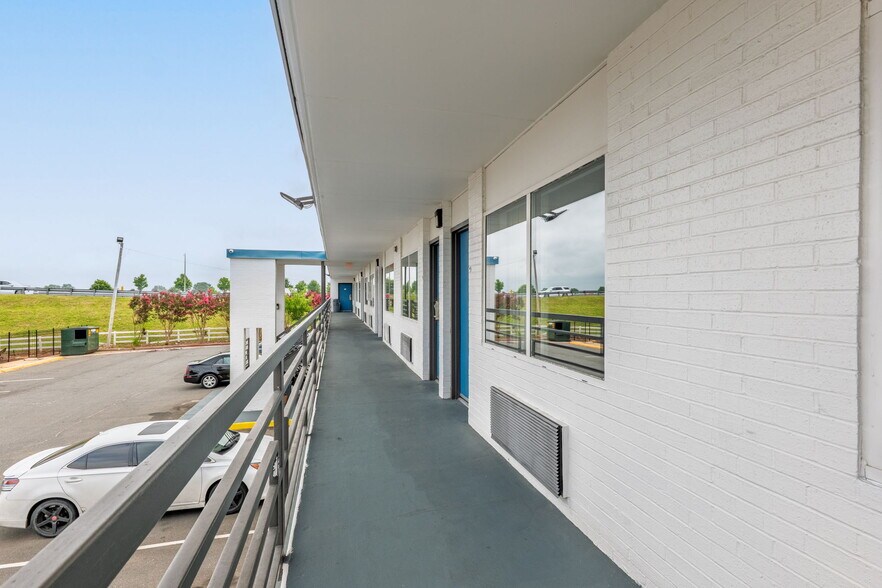 More Photos Of 962 Riverview Rd, Rock Hill Hotel For Sale