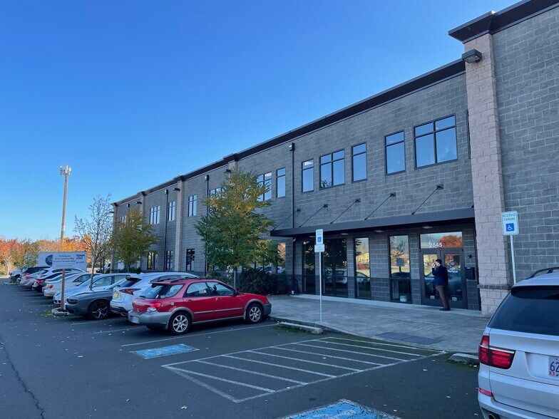 More Photos Of 2645 Suzanne Way, Eugene Office For Lease