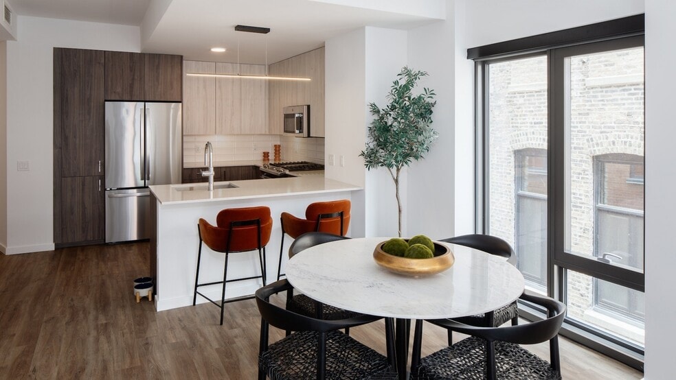 More Photos Of 161 N May St, Chicago Apartments For Lease